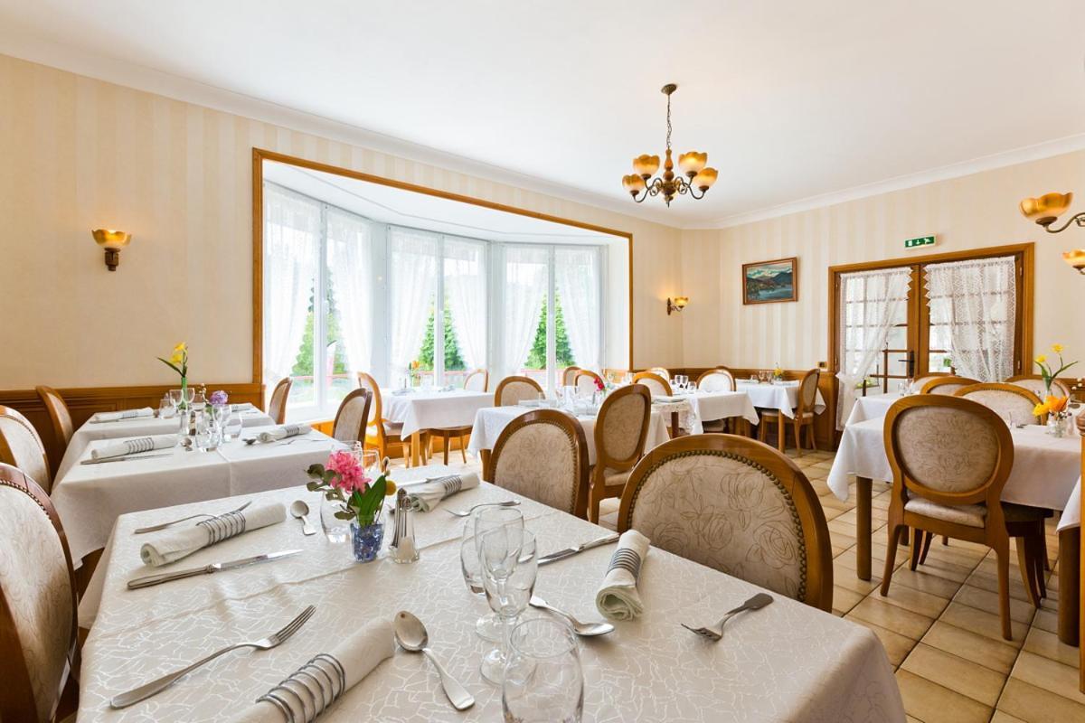 Hotel Restaurant Le Grillon Шамбон-сюр-Лак Екстериор снимка